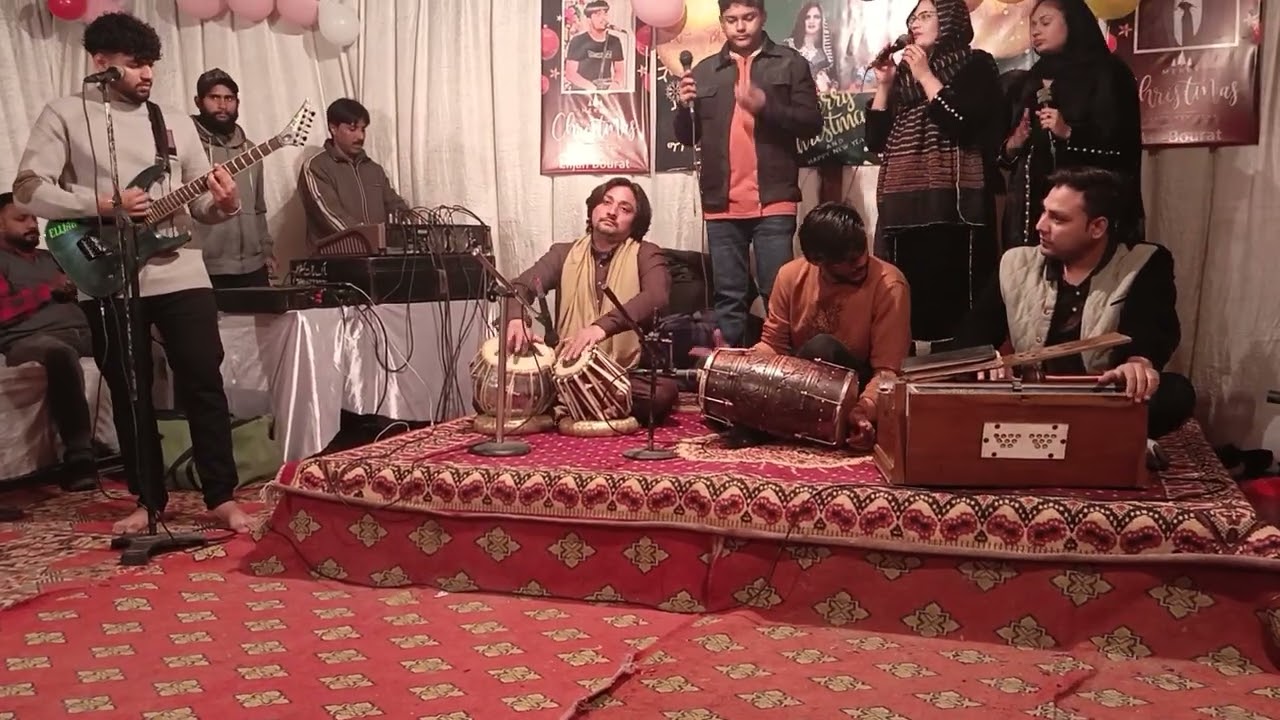 Main Roo vich nachunga... Masihi Geet.... Elijah Bourat and Family... Tabla Sohail Khan..Sharoon bhi
