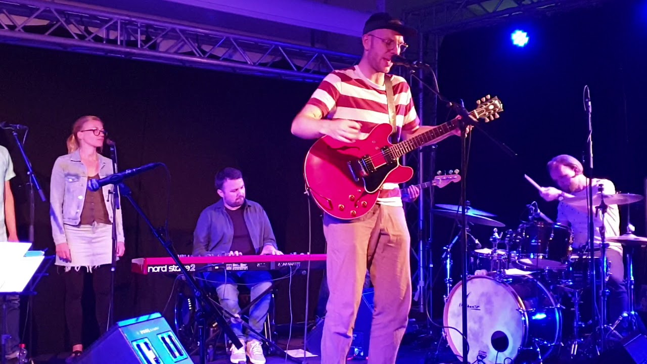 Luftsprung live feat. Haller - T&auml;towiert @ Popakademie Mannheim