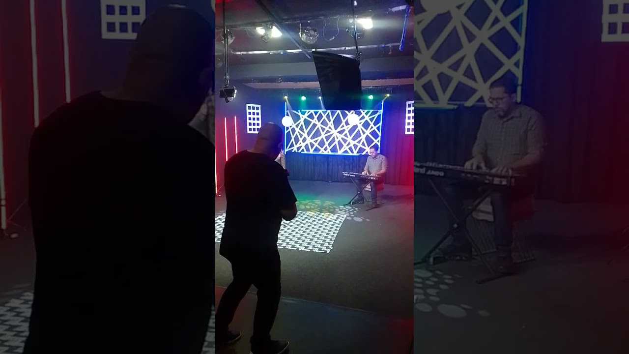 cantora rafaela santos. gravando seu videoclipe na gravadora talent gospel