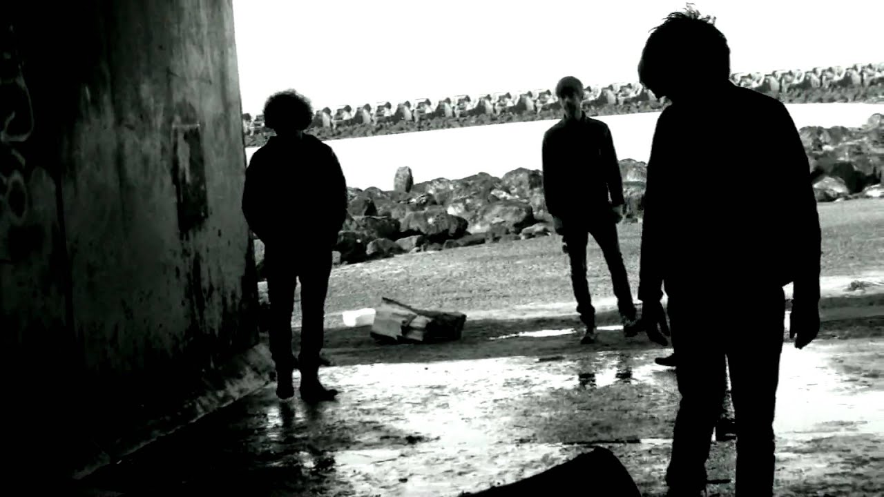 The Rialto Burns - Radiate (Gung Ho! Recordings) - OUT NOW