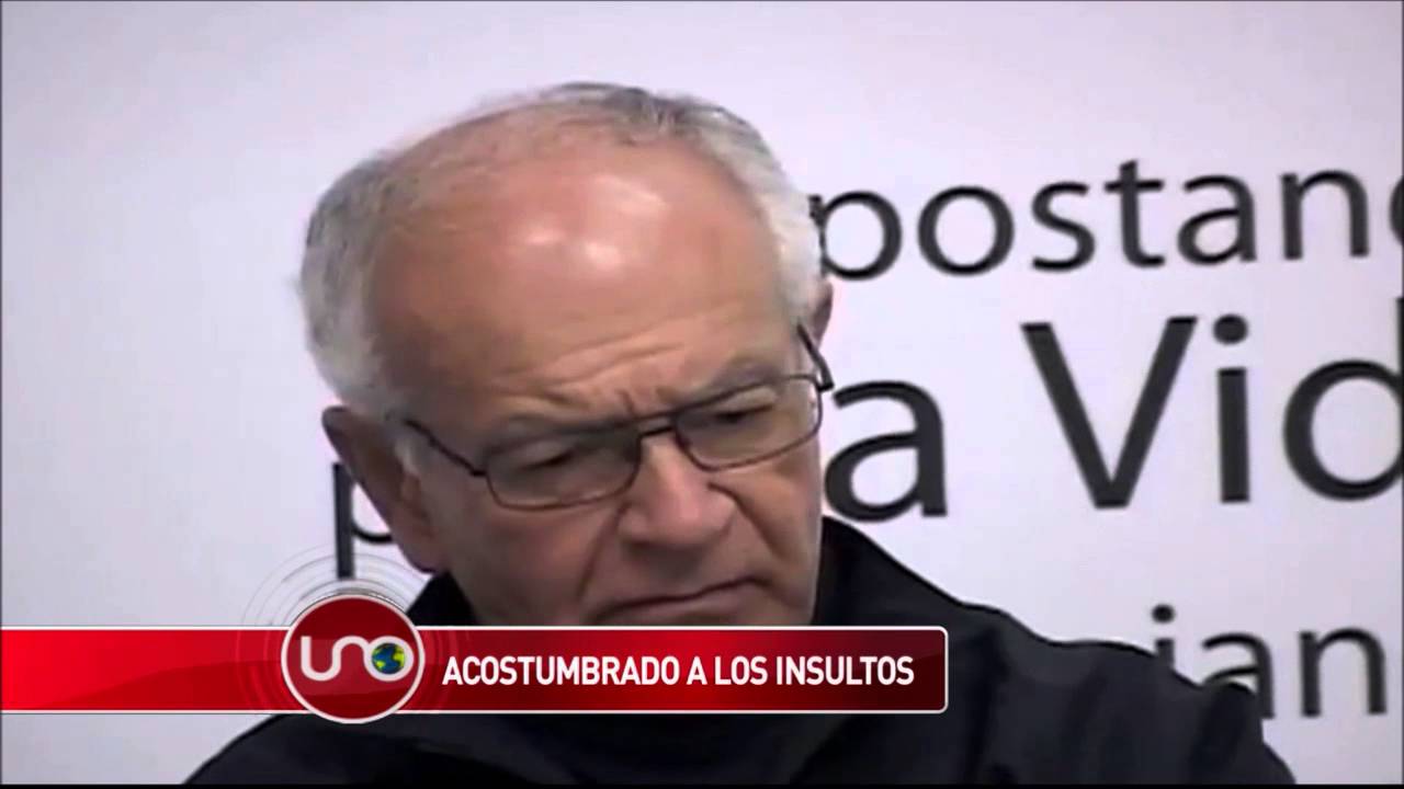 Padre jesuita, Javier Giraldo, contesta a acusaciones del expresidente Uribe