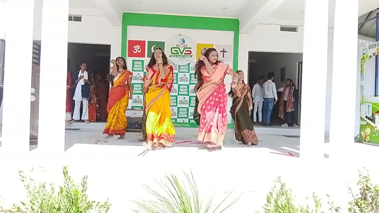 #Green valley school 🏫 #Sirsa colony#motihari#dandiya🥰##girlsgroup#dance#viral#ytvideo#teanding 