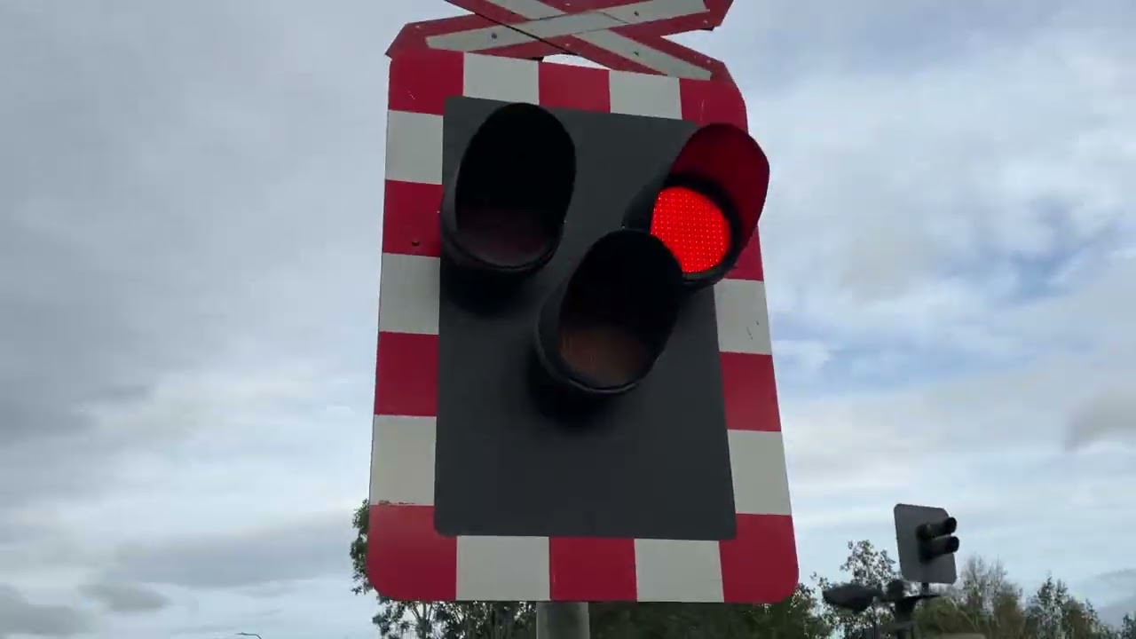 Aiskew Level Crossing (05/10/2025)