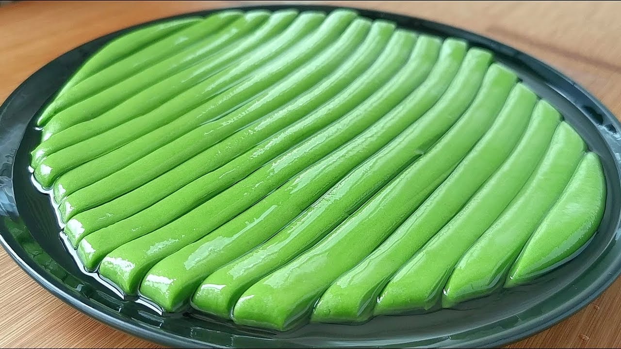 【小穎美食】春天要多吃菠菜，教你新吃法，不炒不涼拌，出鍋瞬間被掃光，解饞！