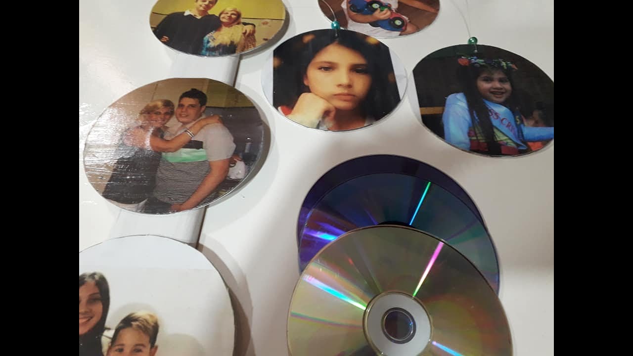 Decoración y reciclado de CD Tus fotos y recuerdos a la vista #gracielaherman