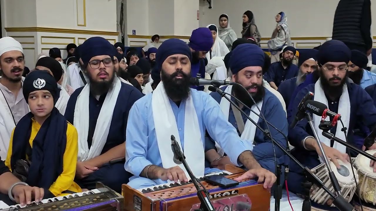 Bhai Dilveer Singh Ji Singapore || ਨਾਮਾ ਕਹੈ ਤਿਲੋਚਨਾ ਮੁਖ ਤੇ ਰਾਮੁ ਸੰਮੑਾਲਿ ॥