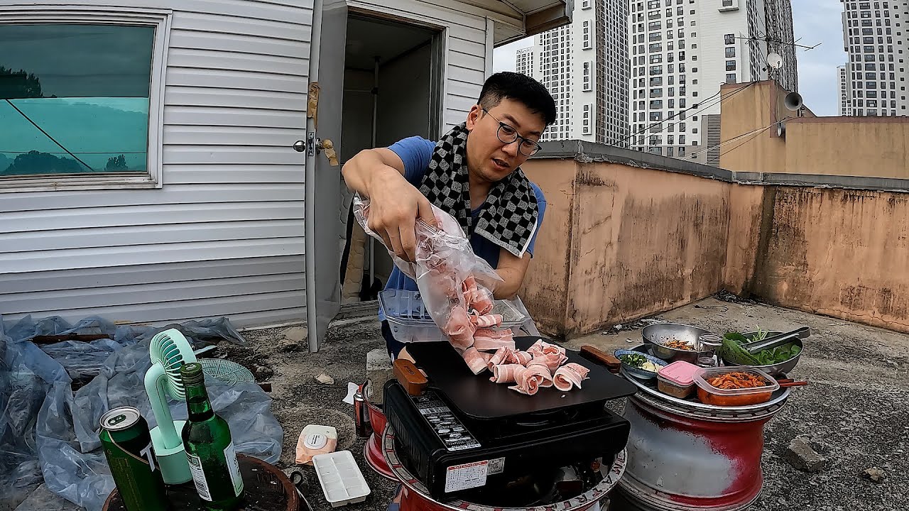 삼겹살 쿨 돌아와서 밥까지 볶아 먹었습니다