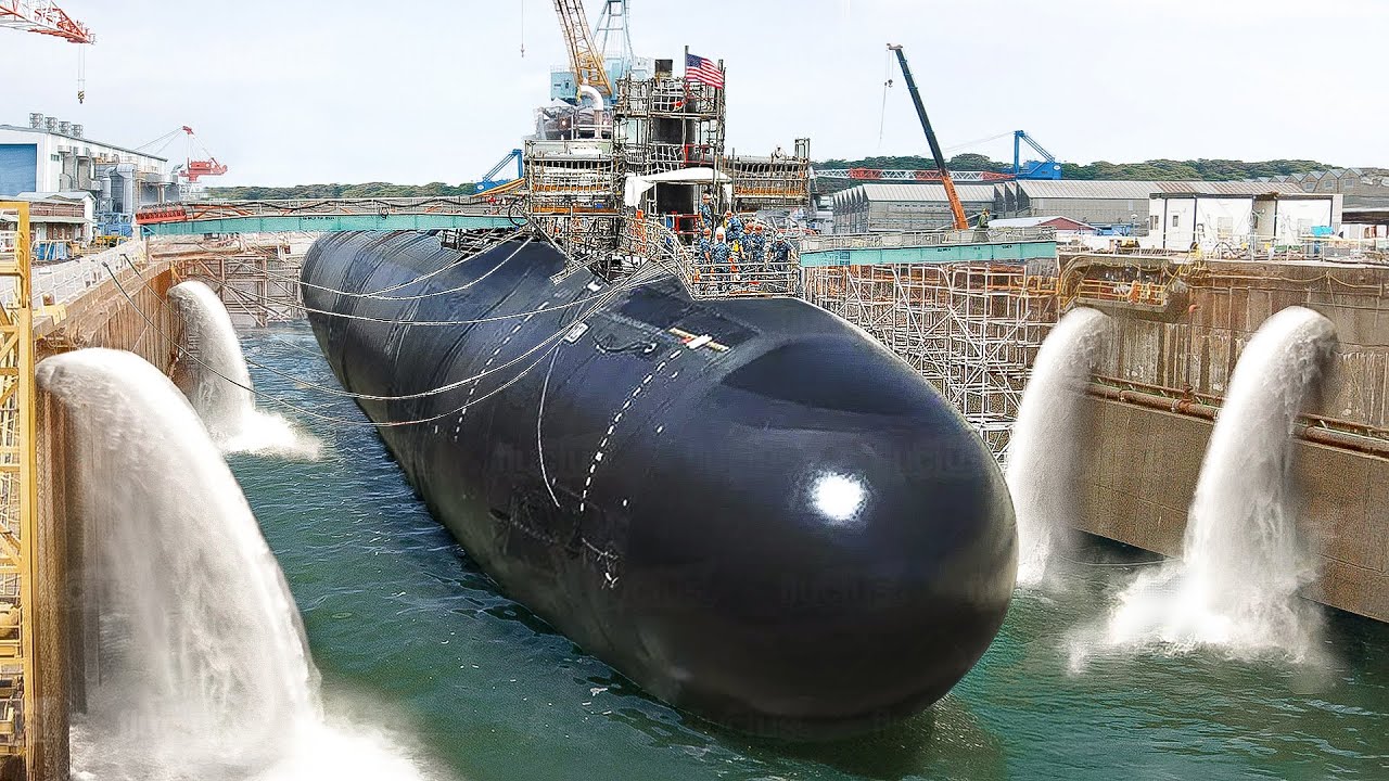 Crazy Process of Undocking US Nuclear Submarine From Shipyard After Millions $ Repairs
