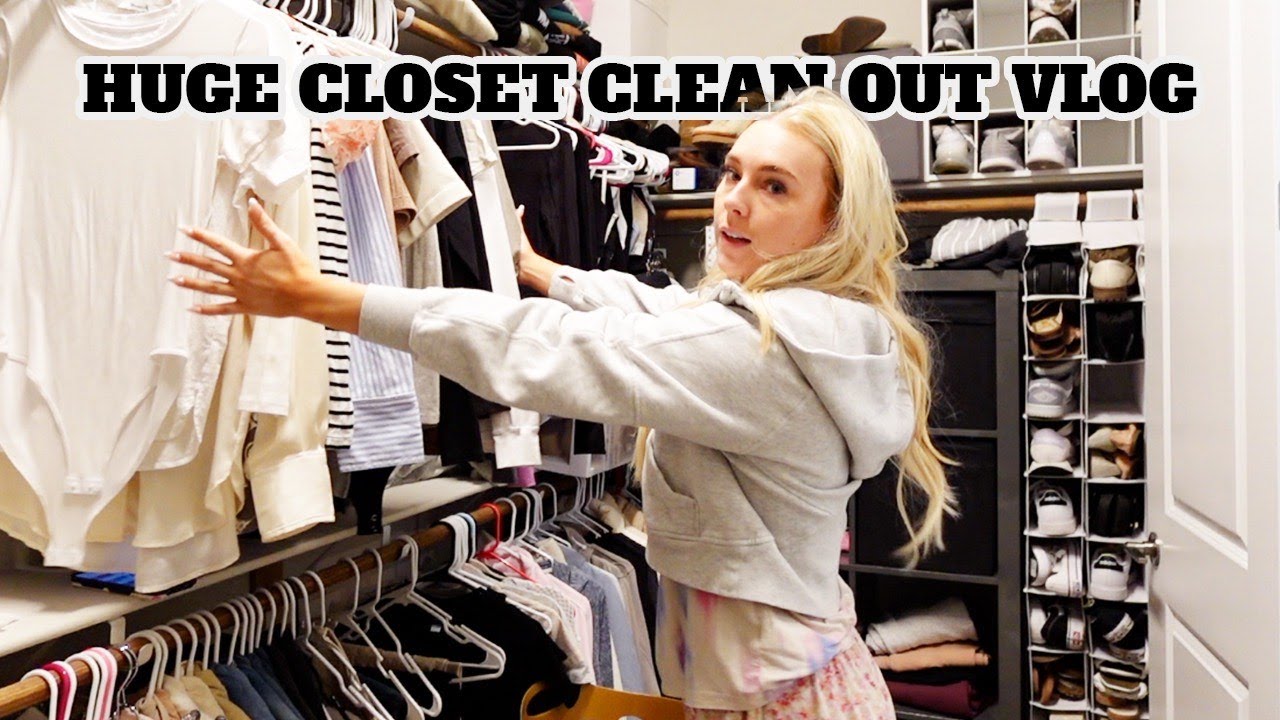 Уборка в шкафу и аффирмации для собак