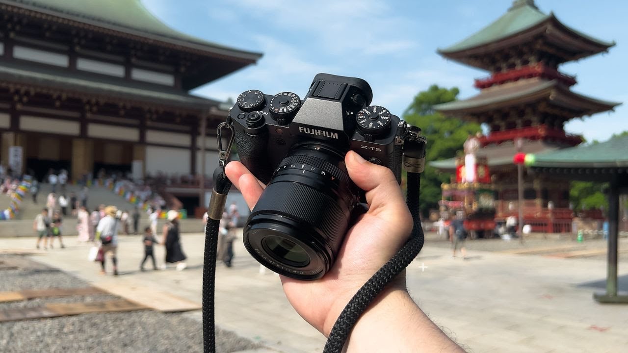 An Afternoon of Street Photography Outside of Tokyo with my Fuji XT-5