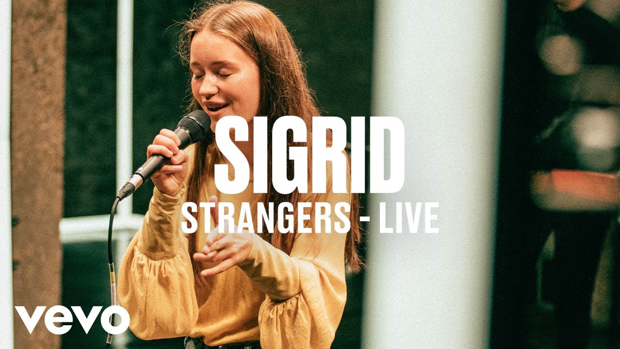 Sigrid - Strangers (Live) - dscvr Artists to Watch 2018