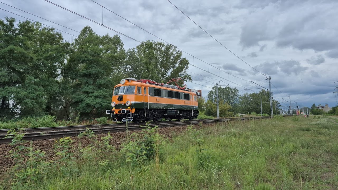 Powrót EP08-001 oraz inne pociągi na Warszawskim Targówku - Lipiec 2025