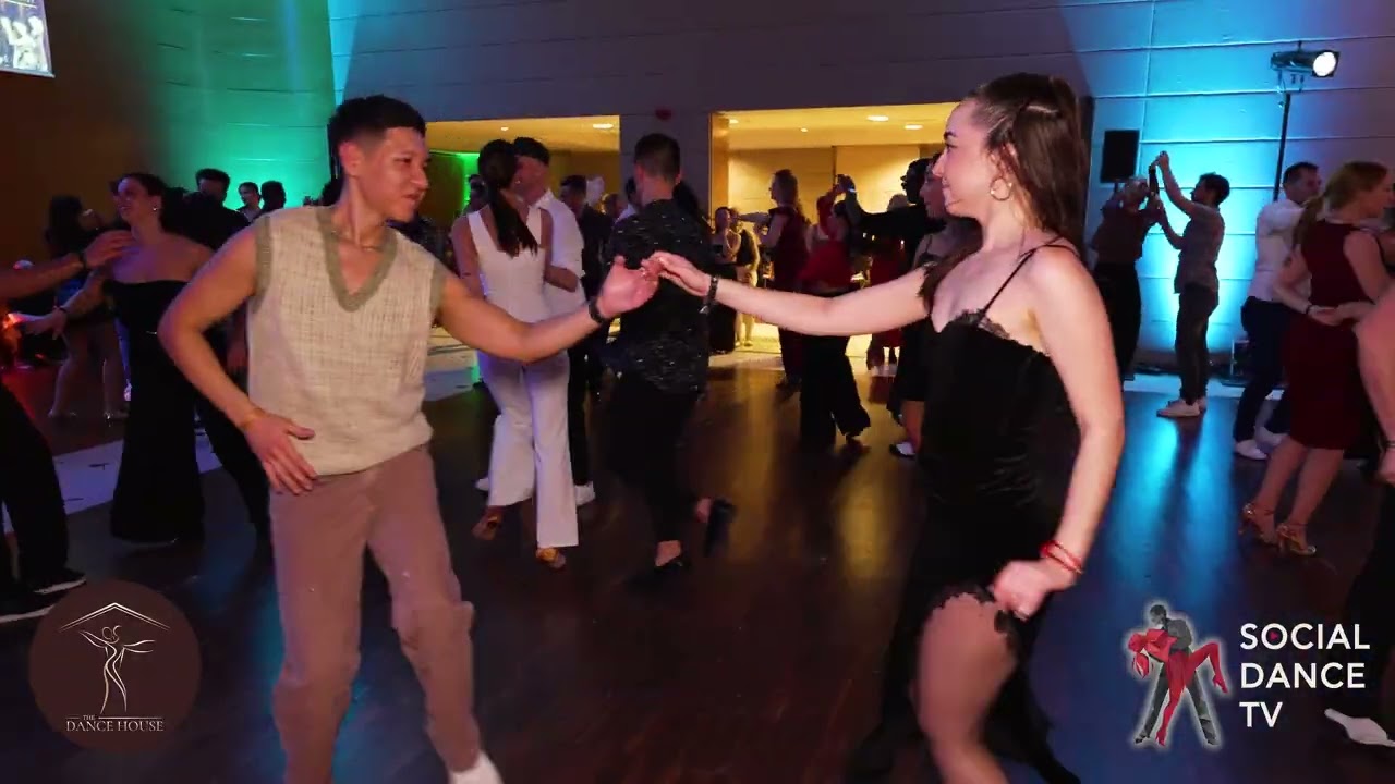 Bolexico & Lorena - Social dancing | Live 2 Mambo Budapest January 30 - February 10 2025