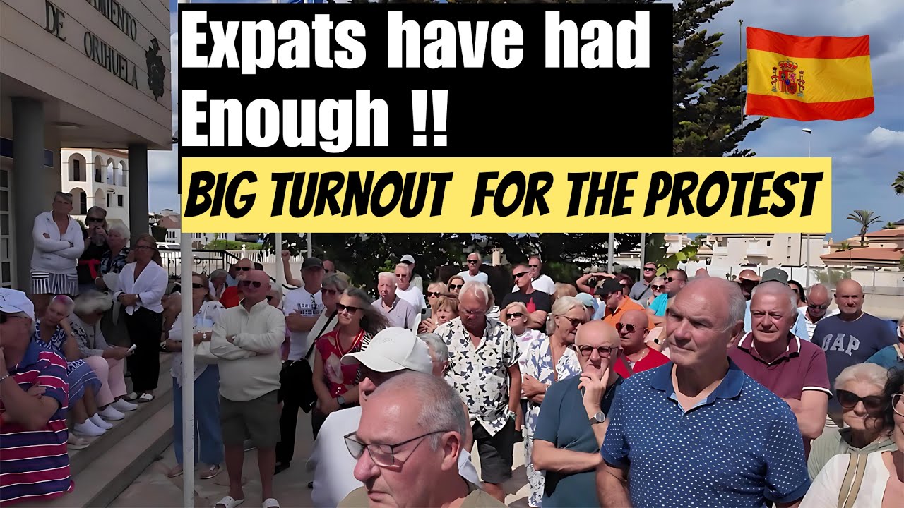Expats and residents protest ‼️playa flamenca townhall 🏣Orihuela costa  spain 🇪🇸