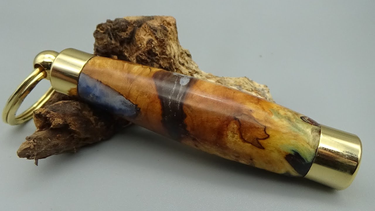 Portachiavi in radica e resina epossidica