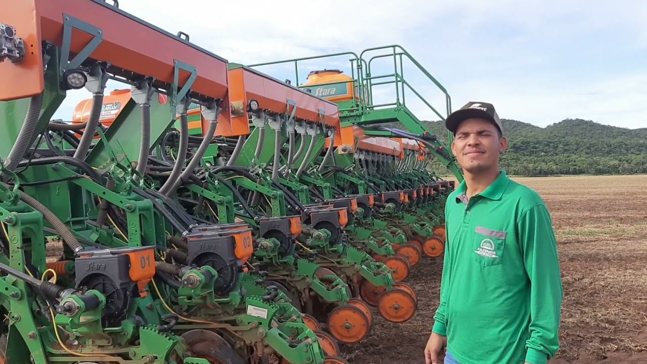 TRATOR 8270R COM PLANTADEIRA ABSOLUTA 40/37 LINHAS