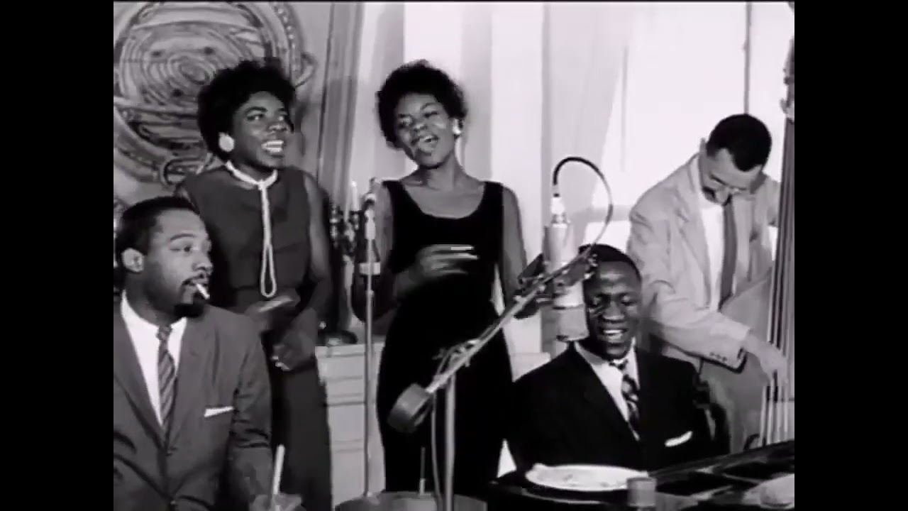 Andy & The Bey Sisters - Smooth Sailing (Salome Bey)