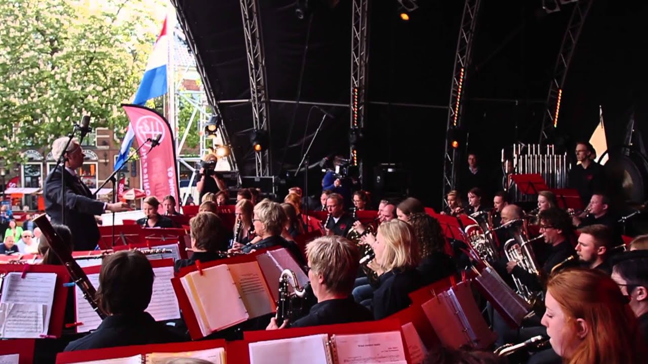 Premi&egrave;re Pronkjewail door Harmonie'67