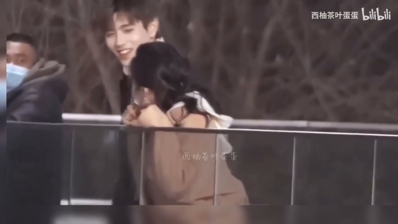 Hậu trường Trần Phi Vũ và Trương Tịnh Nghi cười đùa || Chiếc bật lửa và váy công chúa 打火机与公主裙