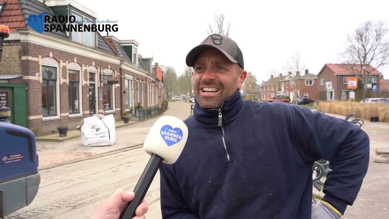 Centrum Woudsend opnieuw in de klinkers