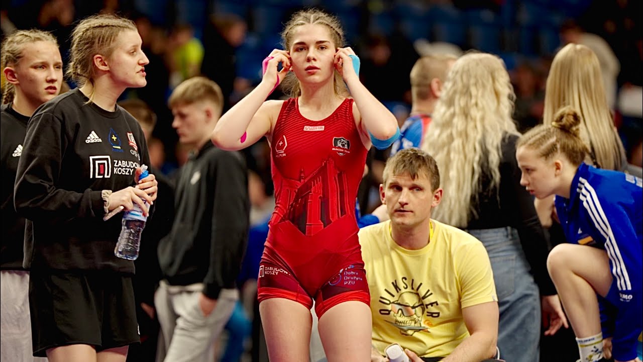 U17 Ksenia Stemska (POL) vs Tuva &Ouml;hman (SWE) 53kg. Girls youth womens wrestling tournament.