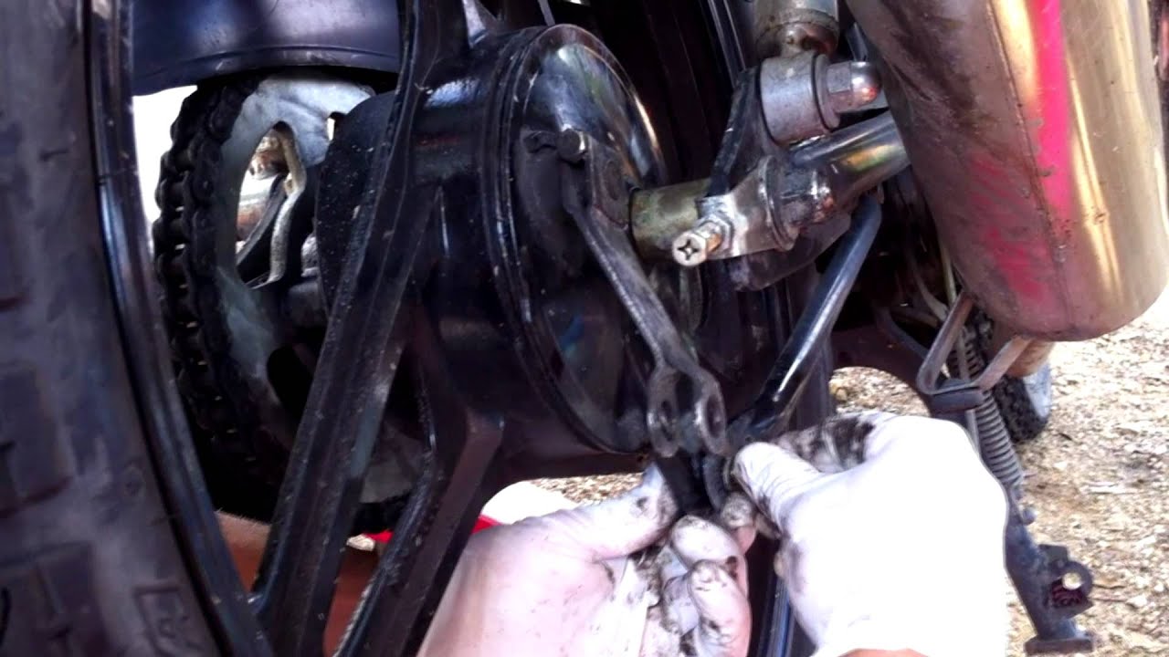 ★ How to: DISMANTLE, CLEAN and ASSEMBLE Back Brake of Yamaha YBR 125 Diversion
