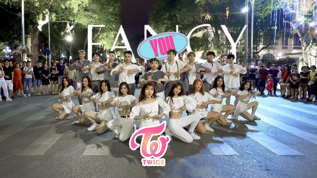 [KPOP IN PUBLIC] TWICE(트와이스) 