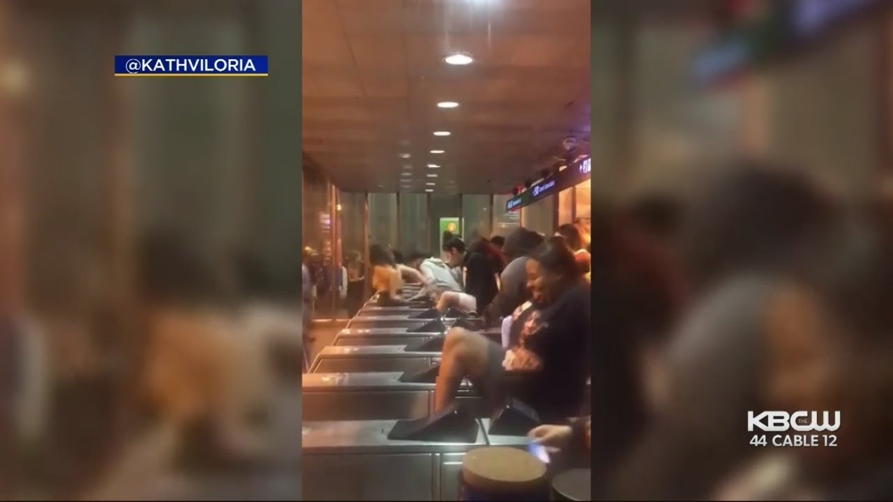 Video: Huge Crowd Of Fare Evaders Caught Leaving Rolling Loud Festival
