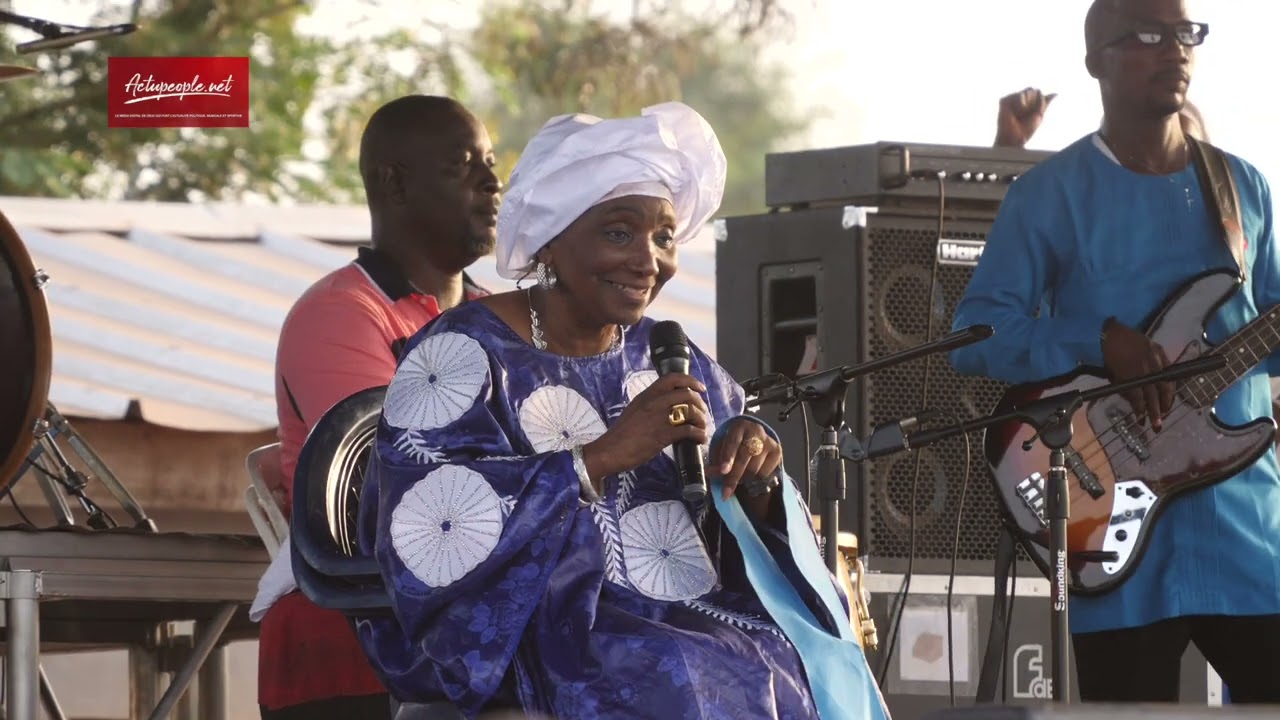 Laurent Gbagbo-Quand Aïcha Koné continue de donner de la voix pour le Président du PPA-CI