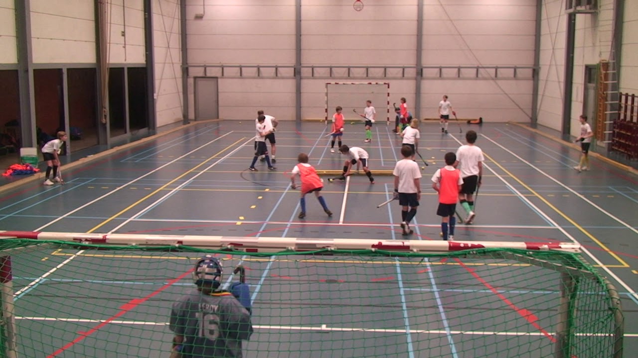 Zaalhockey training Kadetten Dragons