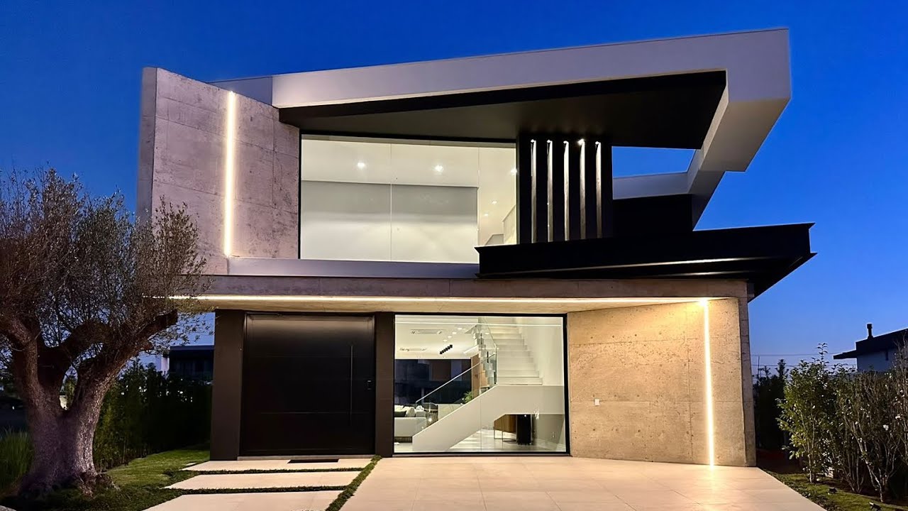 SOBRADO SUPER LUXUOSO A VENDA NA BEIRA DO LAGO DO CONDOMÍNIO SENSE EM XANGRI-LÁ, CONFIRA AGORA! 😍