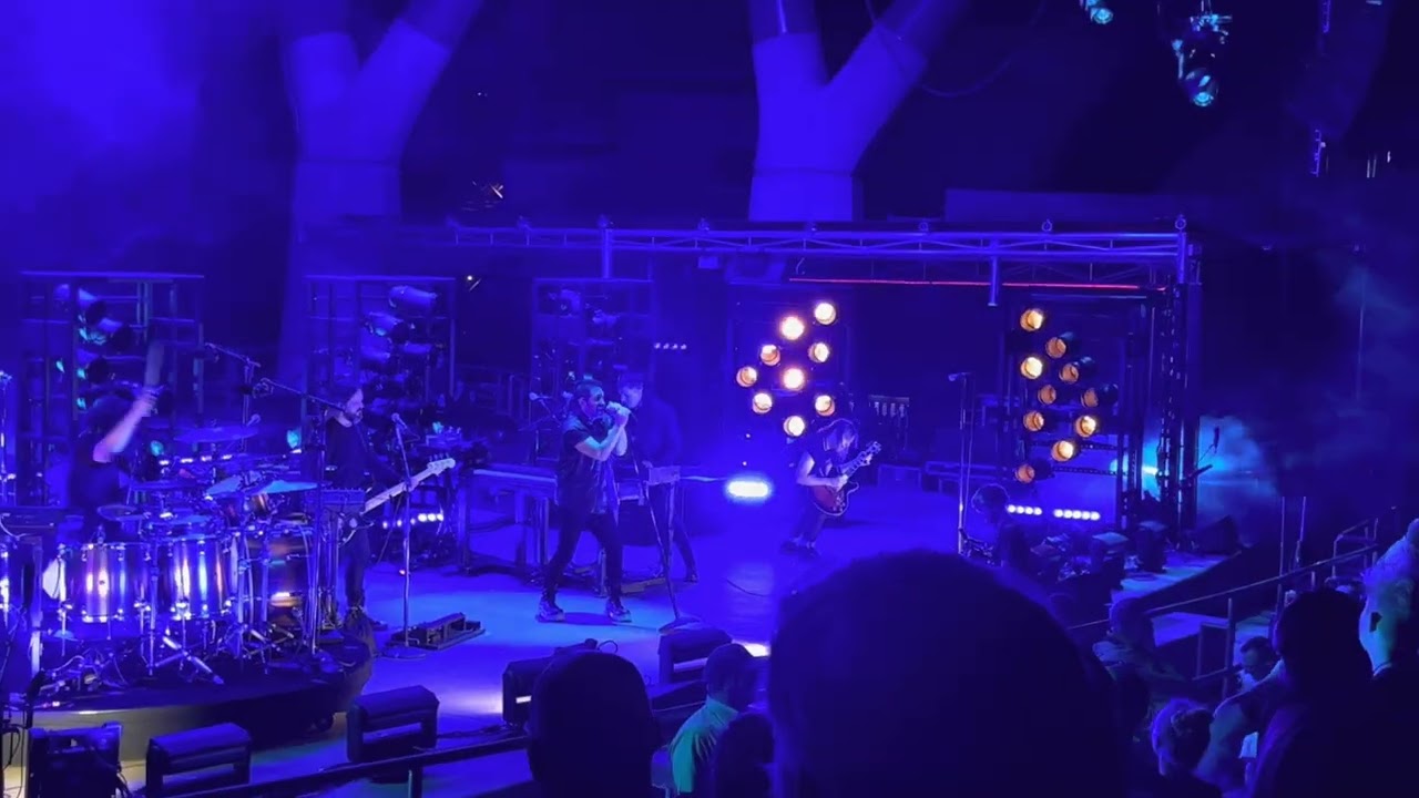 Home - Nine Inch Nails (live at Red Rocks)