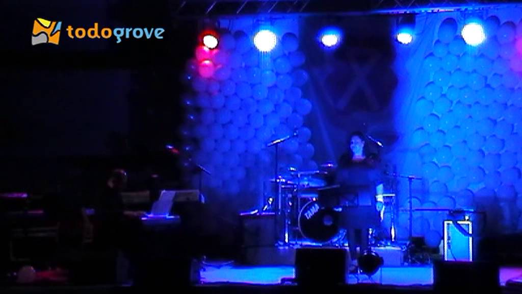 Dúo Prisma e Rosa Leiro. Gala solidaria: O Grove tamén é rosa