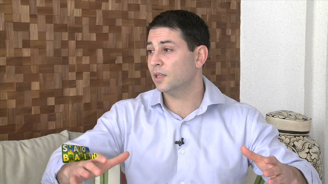 Entrevista com o jornalista André Tal