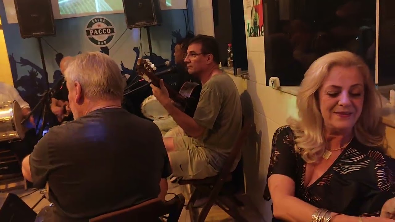Bruno Tamaru Gravações pagode do Gilmar e amigos.