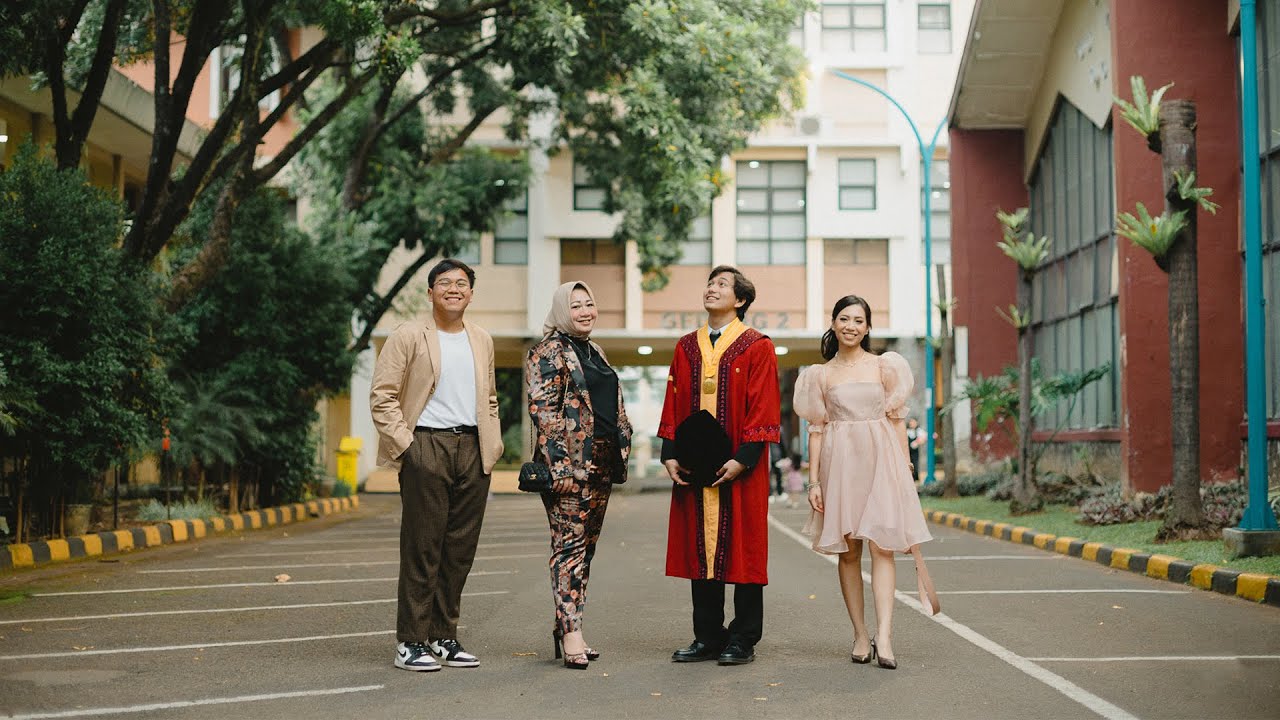 Cinematic Graduation Session of Arief Meivio | Universitas Padjajaran