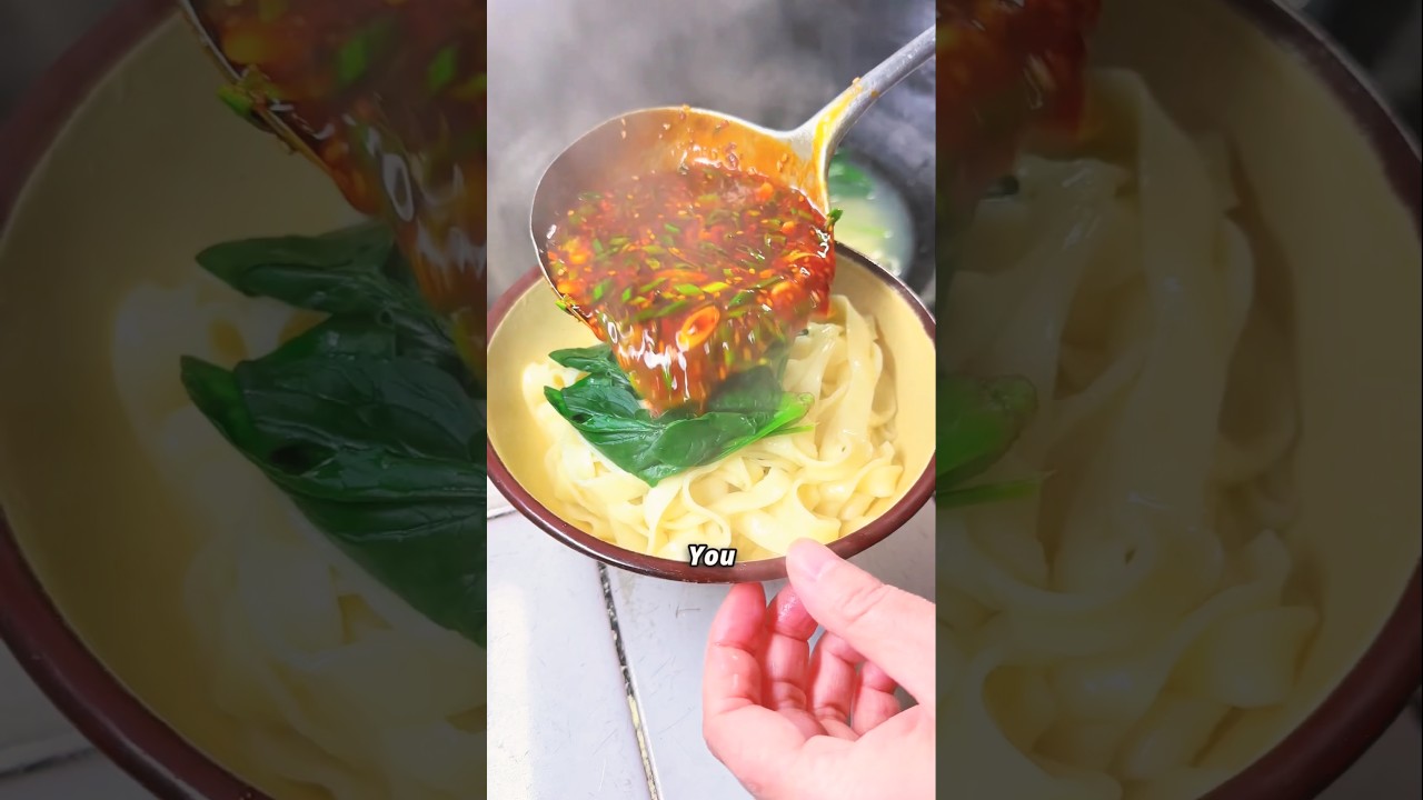 Making 10-minute chili oil noodles to heal you