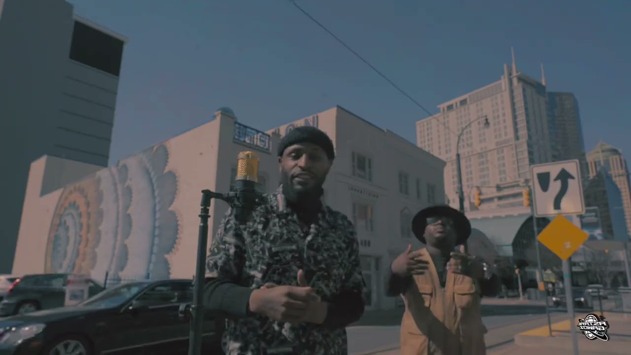 Outside X 1WayTrapp (standing mic version)