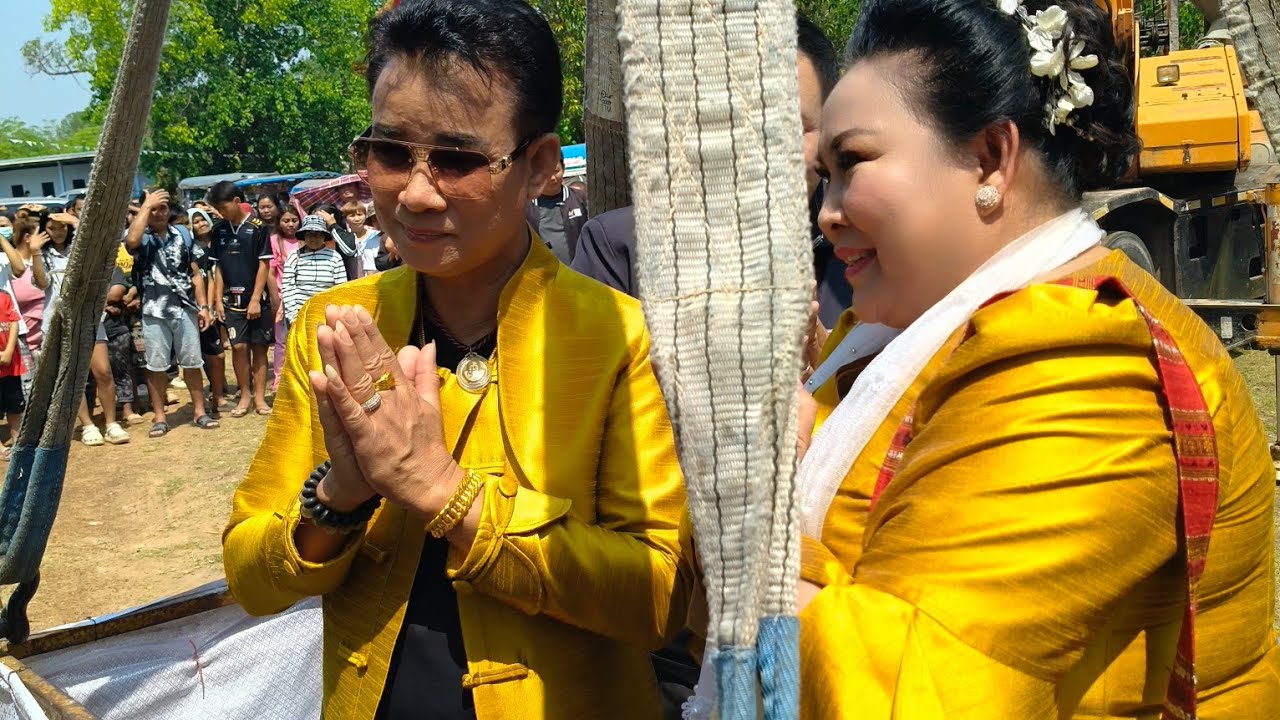 เสี่ยเอกพารวย กำลังถ่ายทอดสด!