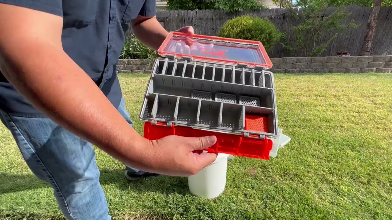 KastKing HyperSeal Waterproof Tackle Box Review, The 3600 was 100% waterproof and the 3700 was 99 9%
