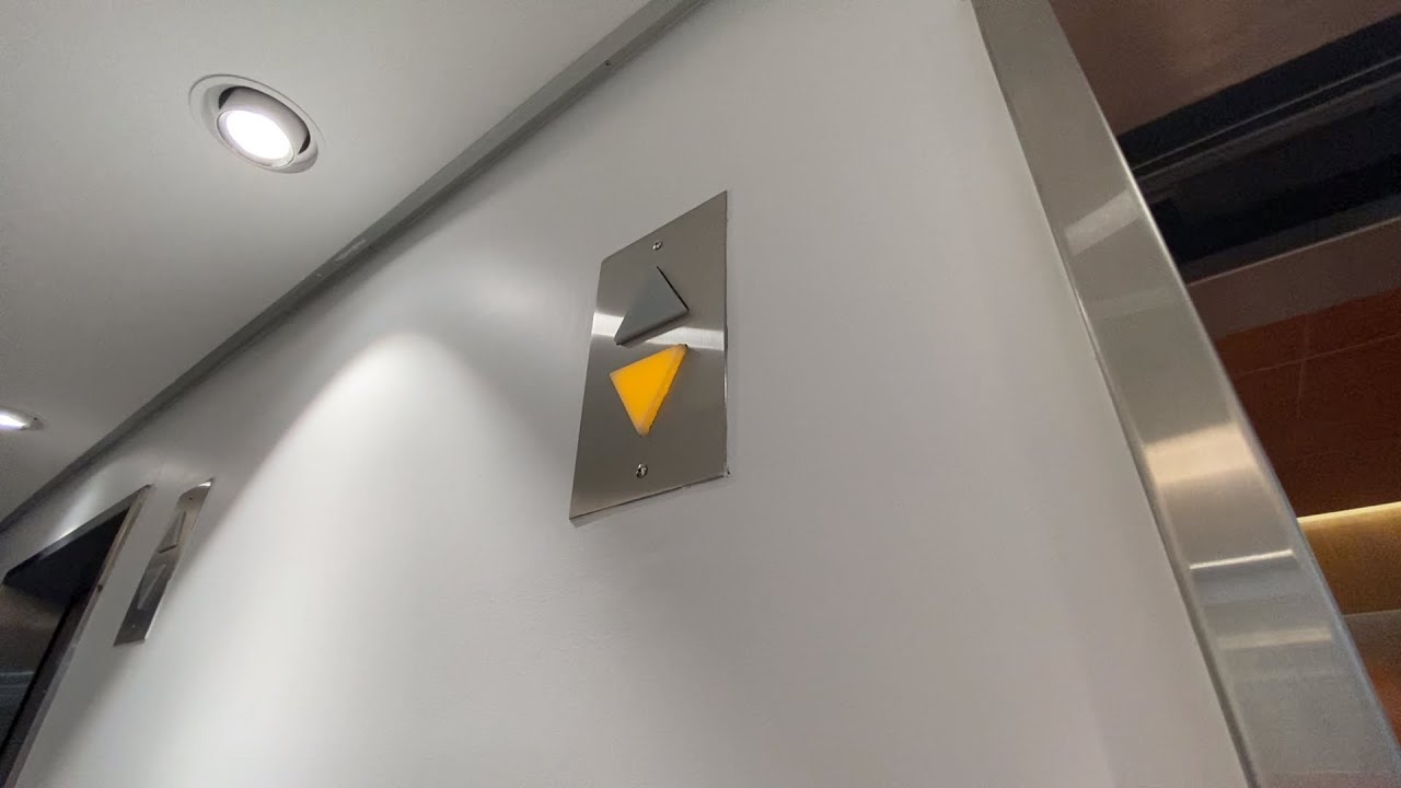 Original Lanterns Upstairs! | 1992 Lifts/Elevators (mod. KONE) @ SAP Tower, Auckland CBD  (Low-Rise)