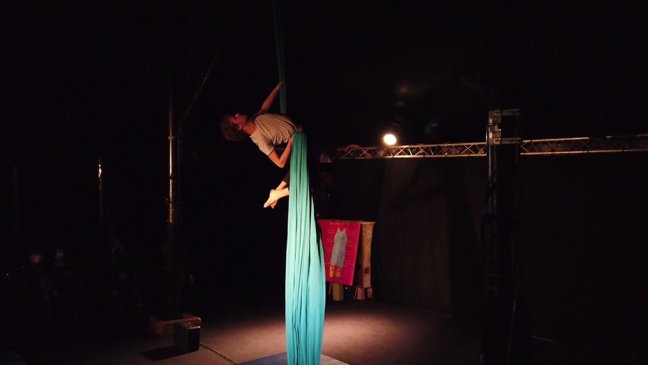 Spectacle Restos du Cœur - Décembre 2021 / Tissu Aérien