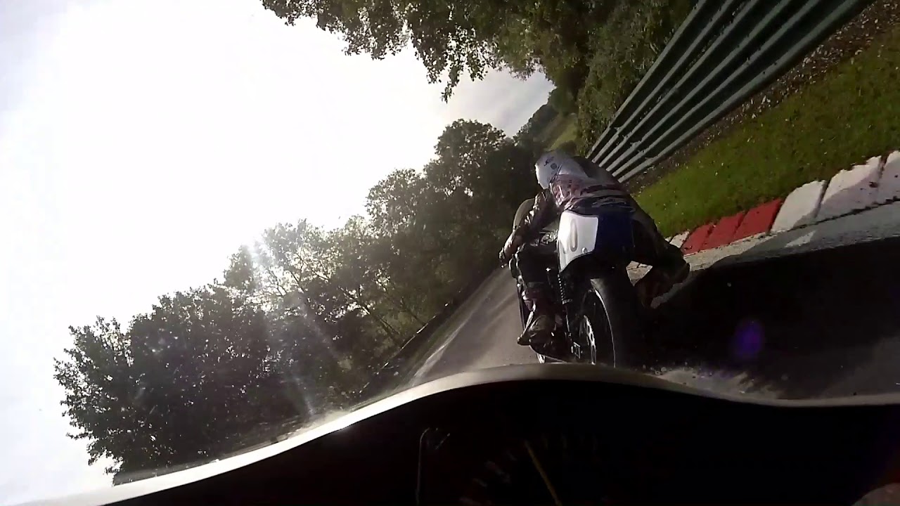 Formula 750 race Sunday Oct 7th Crmc Cadwell Park, Rob North 750 Triple