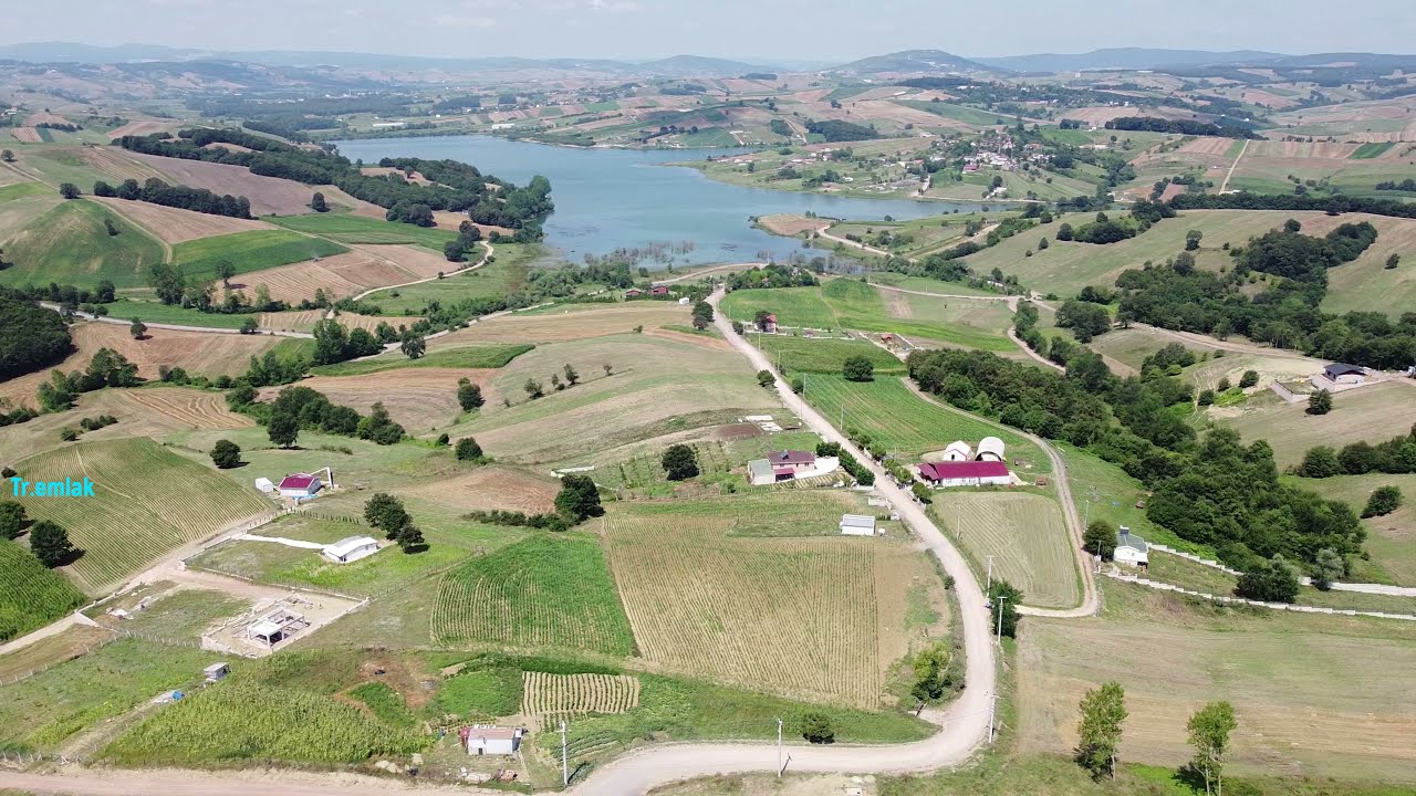 DERİNCE GEREDELİ 8180 M² GÖL MANZARALI ARAZİ SEVİNDİKLİ GİŞE ÇIKIŞINA 15 DK MESAFEDE