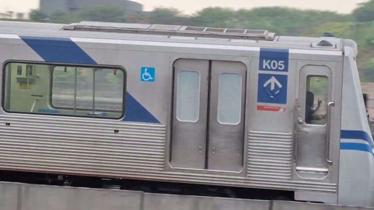 frota K partindo da estação Itaquera kinha 3-vermelha do metrô