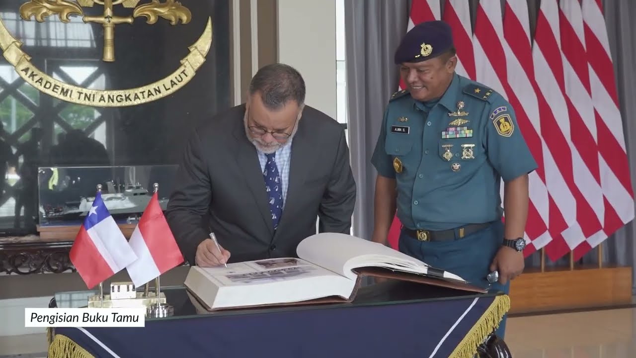 kunjungan Duta Besar Chile & Peresmian Patung Arturo Prat di Museum Loka Jala Crana AAL