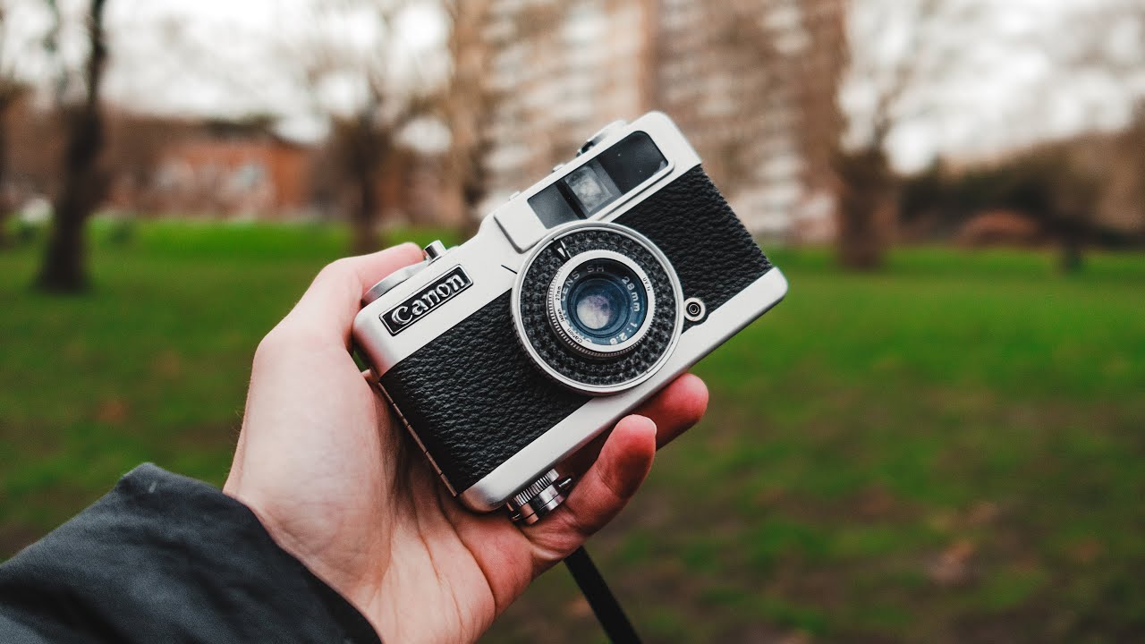 Why i won't buy a Pentax 17 ( the Canon Demi EE28)
