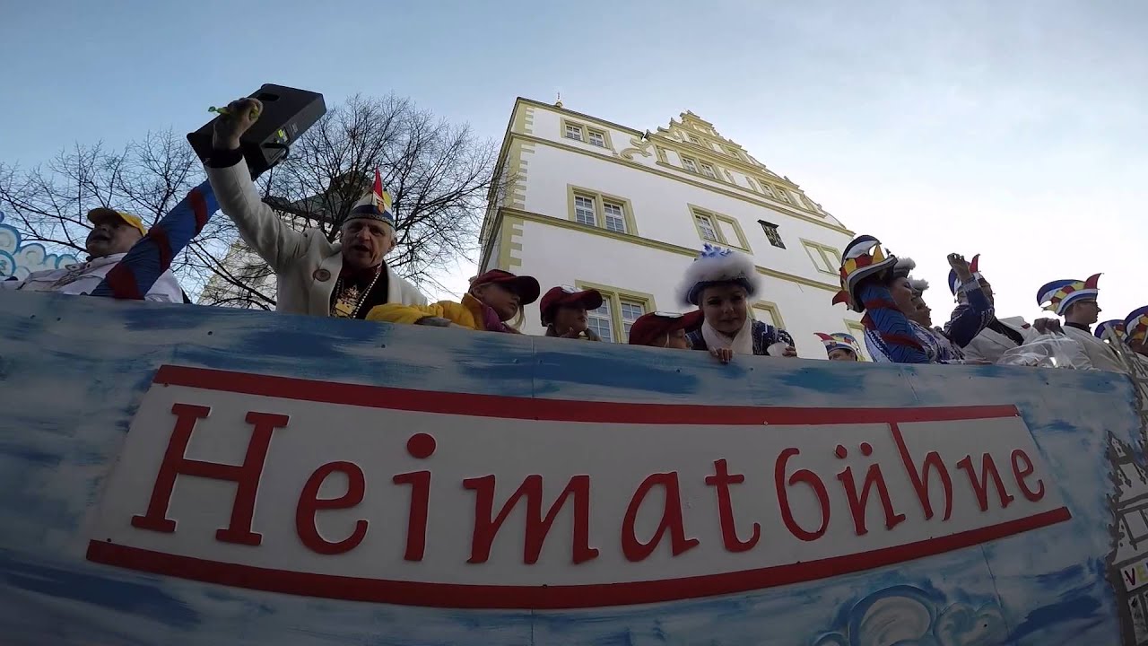 20.000 Menschen feiern beim Karnevalsumzug in Paderborn