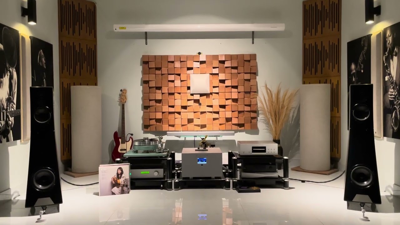 Acoustic Solid Green Wonder turntable
