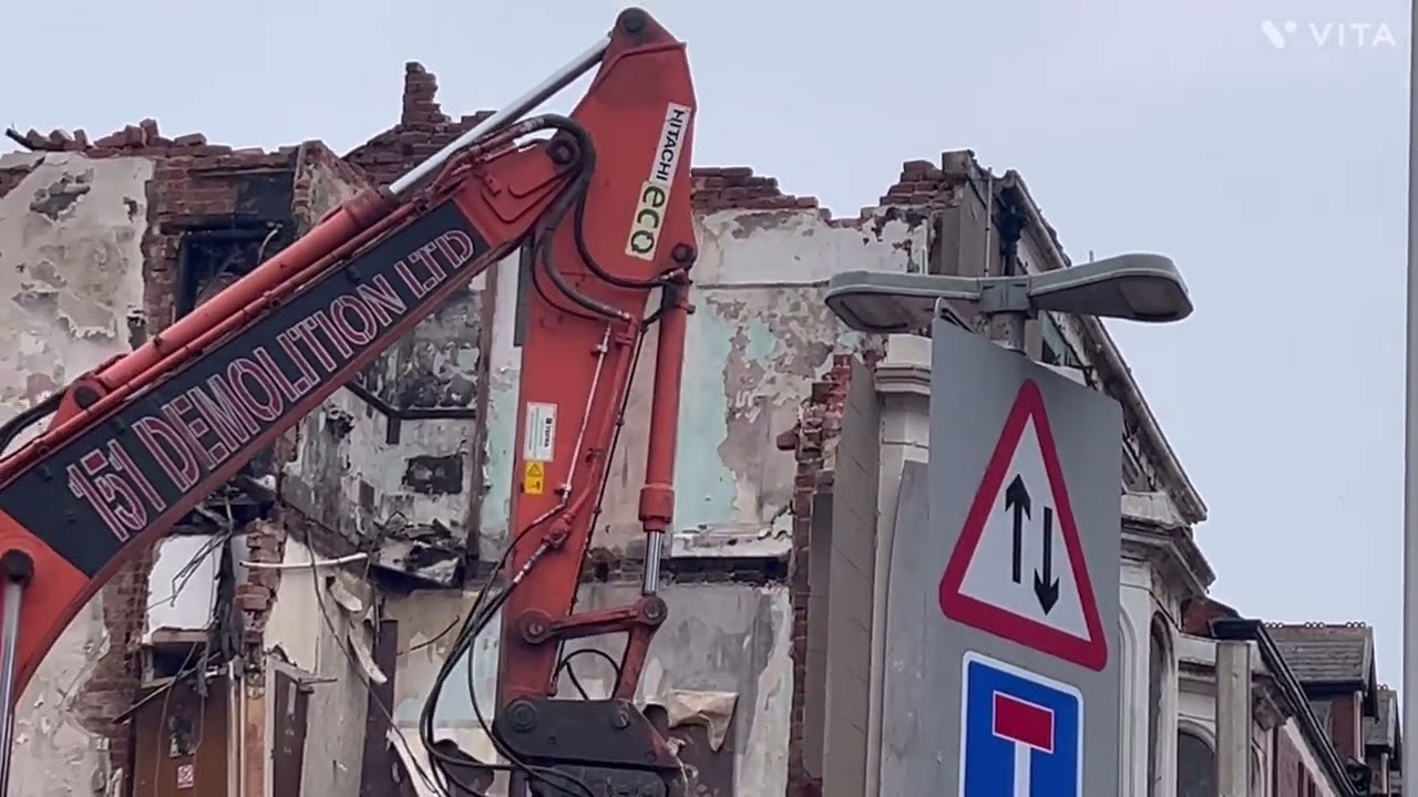 The start of queen street demolition finally 